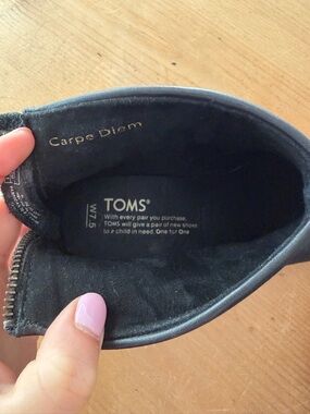 Toms Black Slip-On Sneaker